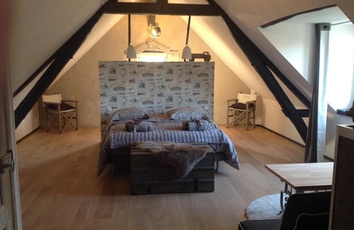 Reugny Bed & Breakfast | Discover Le Moulin de Chareau: Oceanfront Family Retreat
