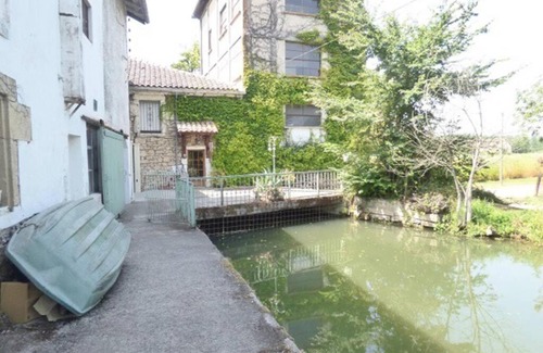 Bassanne House | Experience Comfort at Le Moulin de Flaujague with Pool & Hot Tub