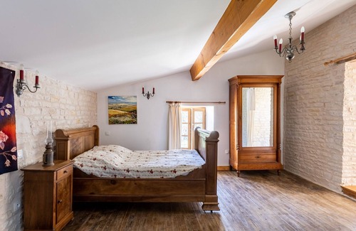 Granzay-Gript House | Experience Comfort at Le Moulin de Granzay with Spa & Breakfast