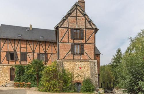 Saint-Vigor House | Discover Le Moulin de la Côte: Pet-Friendly Retreat with Hot Tub