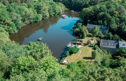 Caden House | Discover Le Moulin de Trévelo: Family-Friendly Retreat