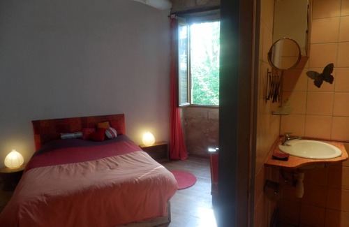 Vic-Fezensac Bed & Breakfast | Relax at Le Moulin des Marionnettes with Spa & Breakfast