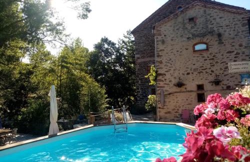 Leotoing Bed & Breakfast | Experience Tranquility at Le Moulin du Bateau Hotel