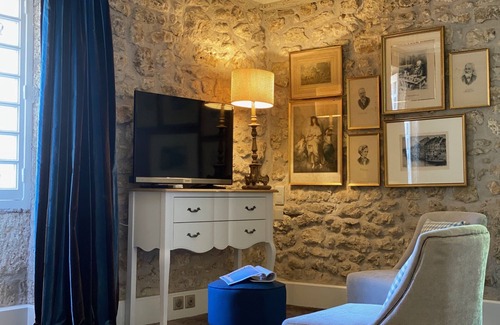 Champagnac-de-Belair Hotel | Discover Le Moulin Du Roc: 5-Star Spa & Pool Retreat