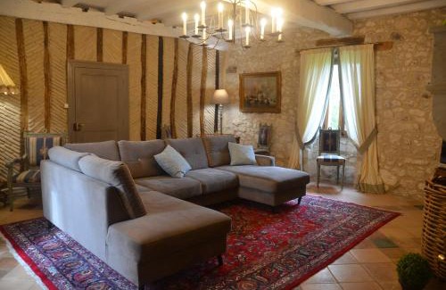 Le Cler Bed & Breakfast | Enchanting Le Murmure des Fées: Oceanfront Bliss Awaits