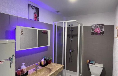 Joigny Apartment | Family-Friendly Retreat at Le Mustang with Netflix & Fibre