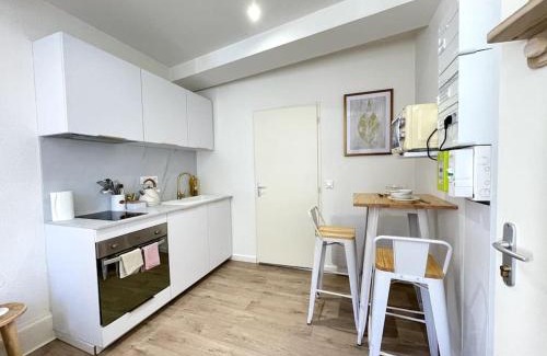 Bourg-de-Peage Apartment | Top-Rated Family-Friendly Stay at Le Nacre 24, Bourg-de-Péage