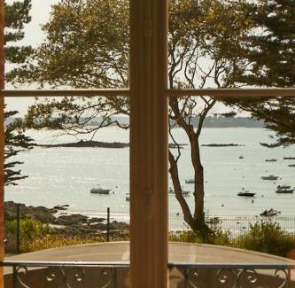 Saint-Briac-sur-Mer Hotel | Pet-Friendly Le Nessay: Oceanfront Bliss Awaits You