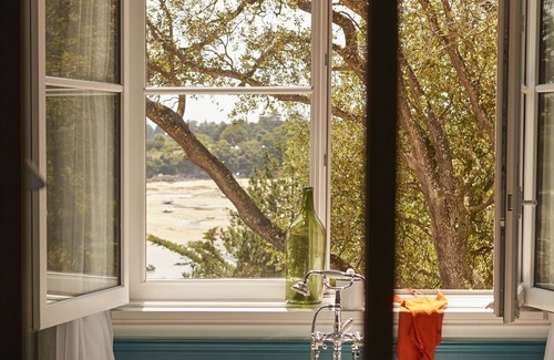 Saint-Briac-sur-Mer Hotel | Unforgettable Le Nessay: Guest Rated 9.8 with Ocean Views