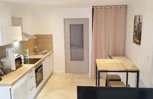 Besancon Apartment | Pet-Friendly Stay at Le New York Bisontin 2 - Rated 9.2/10
