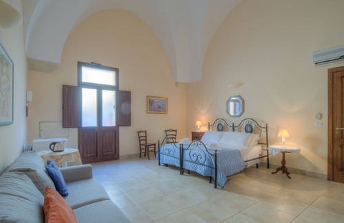 Vernole Apartment | Le Nicchie by Typney