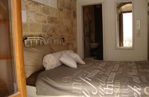 Bari City Centre House | Discover Le Nicchie: Guest Rated 9.1 with Kitchen Amenities