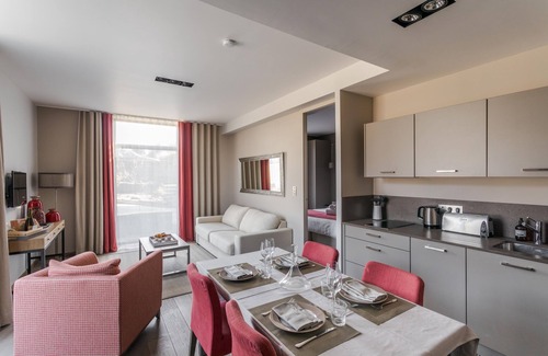 Rotheneuf-Le Pont Apartment | Experience Oceanfront Relaxation at Le Nicet - La Maison du Benetin