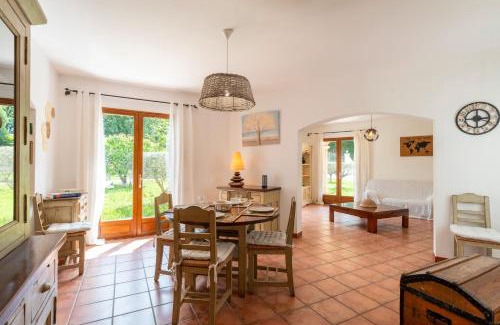 Malemort-du-Comtat House | Relax at Le Nichoir au Pied du Ventoux with Pool Access