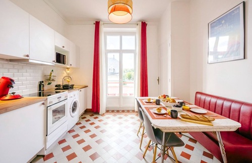 Voiron Apartment | Top-Rated Le Nid d'Ernest: Ideal Family Apartment with Spa