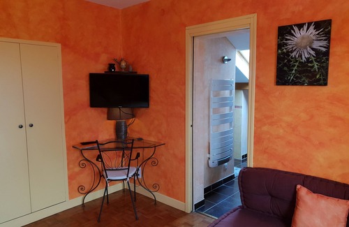 Brens Bed & Breakfast | Eco-Friendly Retreat at Le Nid de l'Ecureuil - Rated 9.6/10