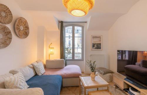 Blois Apartment | Exceptional Le Nid de Saint Honoré - Family-Friendly Escape