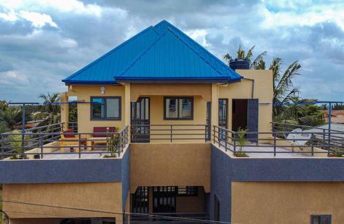Lome Apartment | Discover Le Nid des Lys: Pet-Friendly Getaway with Top Reviews