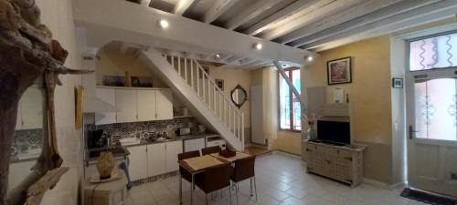 Rabastens Apartment | Discover Family-Friendly Comfort at Le Nid Hotel