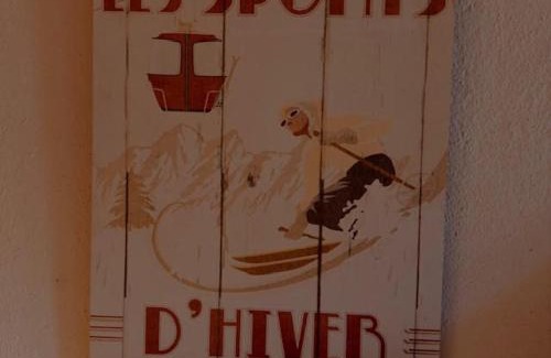 Garin Ski Chalet | Family-Friendly Escape at LE NID ROUDELA - 8/10 Rated