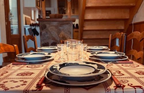 Garin Ski Chalet | Family-Friendly Escape at LE NID ROUDELA - 8/10 Rated