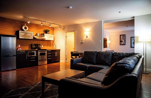 Rouyn-Noranda Hotel | Discover Le Noranda Hotel & Spa: Rated 9/10 with Pool & Spa