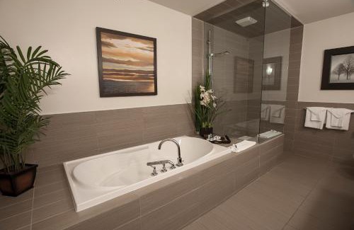 Rouyn-Noranda Hotel | Relax at Le Noranda Hotel & Spa: 4-Star Bliss Awaits