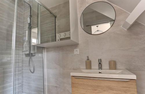 Bois-d'Arcy Apartment | Discover Le Normand - Pet-Friendly Retreat in Bois d'Arcy