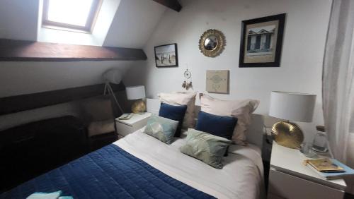 Fouras Bed & Breakfast | Relax at Le Noroit Chambres d'Hôtes with Oceanfront Pools
