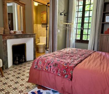 Bernis Bed & Breakfast | Experience Le Numéro 10: Oceanfront Bliss & Top Ratings