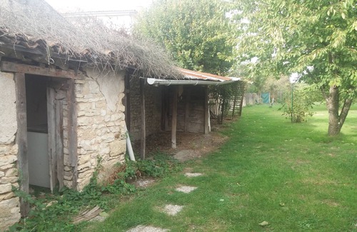Paizay-le-Sec House | Experience Le Numero 4: Pet-Friendly Stay for Up to 14
