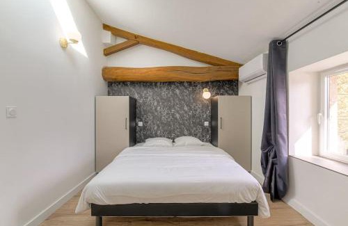Loyettes Apartment | Cozy Le Nuremberg: Stylish Apartments with Dining Options