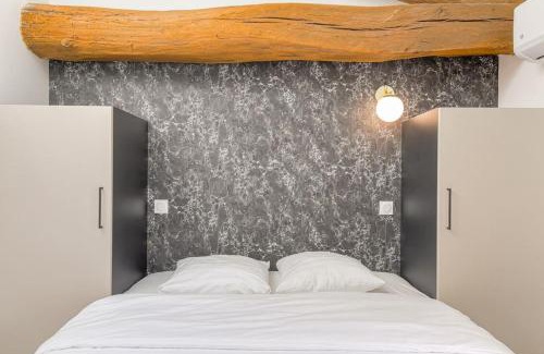 Loyettes Apartment | Cozy Le Nuremberg: Stylish Apartments with Dining Options