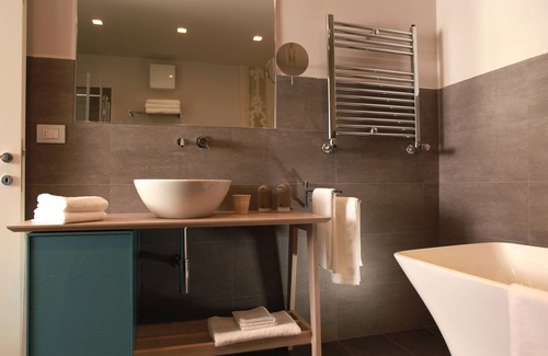 Genoa Historical Centre Hotel | Discover Le Nuvole Residenza d'epoca: Rated 9.2/10 Stay