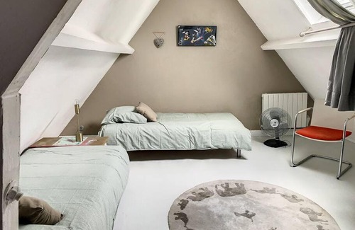 Jaux Apartment | Elegant Le Odette: Child-Friendly Getaway with Top Ratings