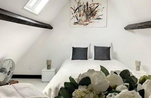 Jaux Apartment | Elegant Le Odette: Child-Friendly Getaway with Top Ratings