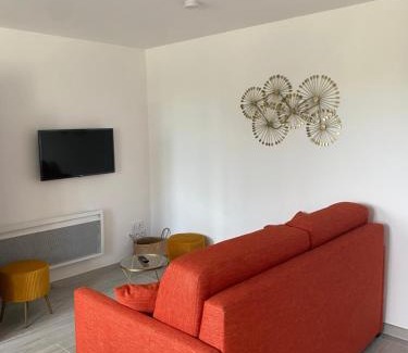 Mesvres House | Family-Friendly Escape at Le Pâtis Karadok - 9.3/10 Rated