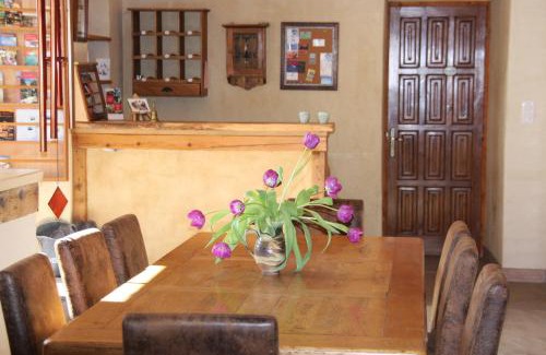 Montsegur Bed & Breakfast | Explore Family-Friendly Comfort at Le Pèlerin