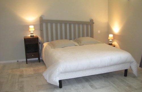 Saint-Andre-en-Vivarais House | Relax at Le Péché de Paresse with Ocean Views & More