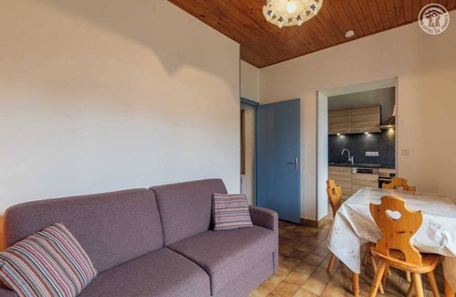 Les Chavannes-en-Maurienne House | Cozy Le Presbytère: Family-Friendly Stay in Maurienne