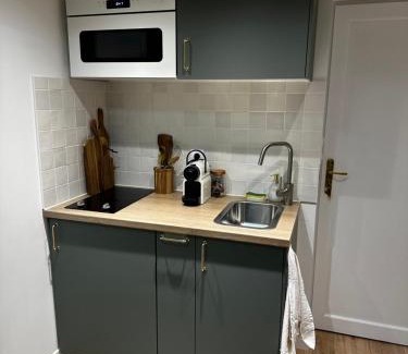 Pont-l'Eveque Apartment | Unforgettable Stay at Le P’tit Antoine - Rated 9/10