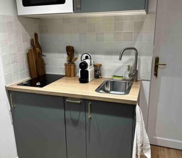 Pont-l'Eveque Apartment | Unforgettable Stay at Le P’tit Antoine - Rated 9/10