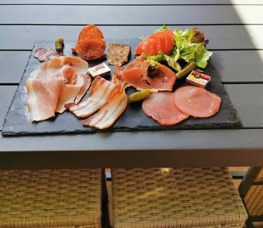 Rambervillers Hotel | Discover Le P'tit Bouchon: Pet-Friendly Haven for Families
