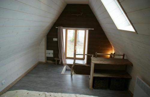 La Tour-dʼAuvergne Cabin | Family-Friendly Retreat at Le p'tit gîte de Chomet