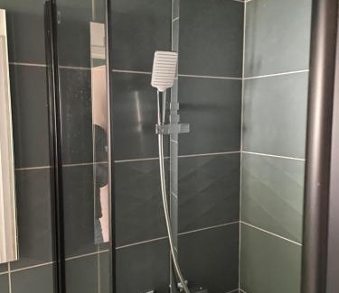 Besancon Apartment | Cozy Le P'tit Montjoux: Family-Friendly Retreat Near Station