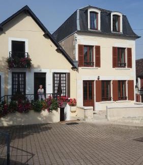 Pouilly-sur-Loire House | Charming Le P'tit Pouilly: Child-Friendly Retreat Awaits!