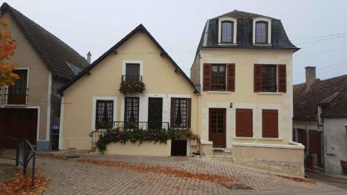 Pouilly-sur-Loire House | Charming Le P'tit Pouilly: Child-Friendly Retreat Awaits!