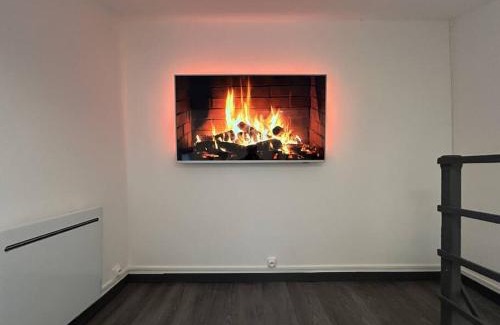 Senlis Apartment | Welcoming Le Paddock - Cozy Flat in Senlis, Rated 9.8