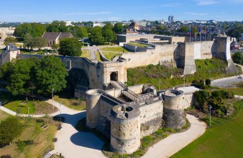Saint-Jean Apartment | Discover Le Palais des Glaces - Child Friendly Retreat