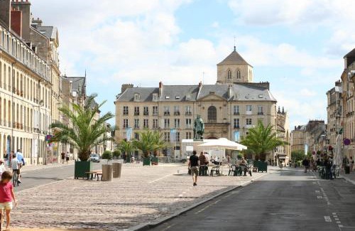 Saint-Jean Apartment | Discover Le Palais des Glaces - Child Friendly Retreat